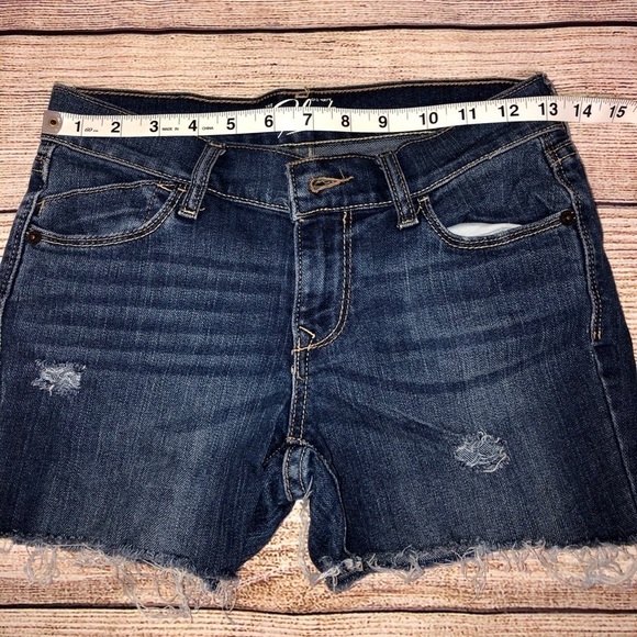 Cut-off Jean Shorts - Picture 5 of 6